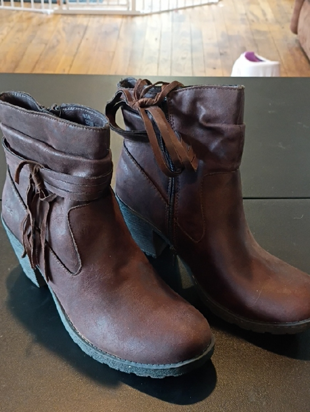 Women's B.O.C. Alicudi Heeled Boots Size 9.5 M